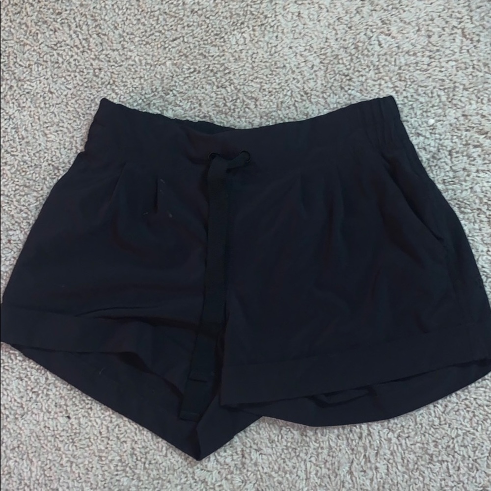 Lulu lemon shorts
